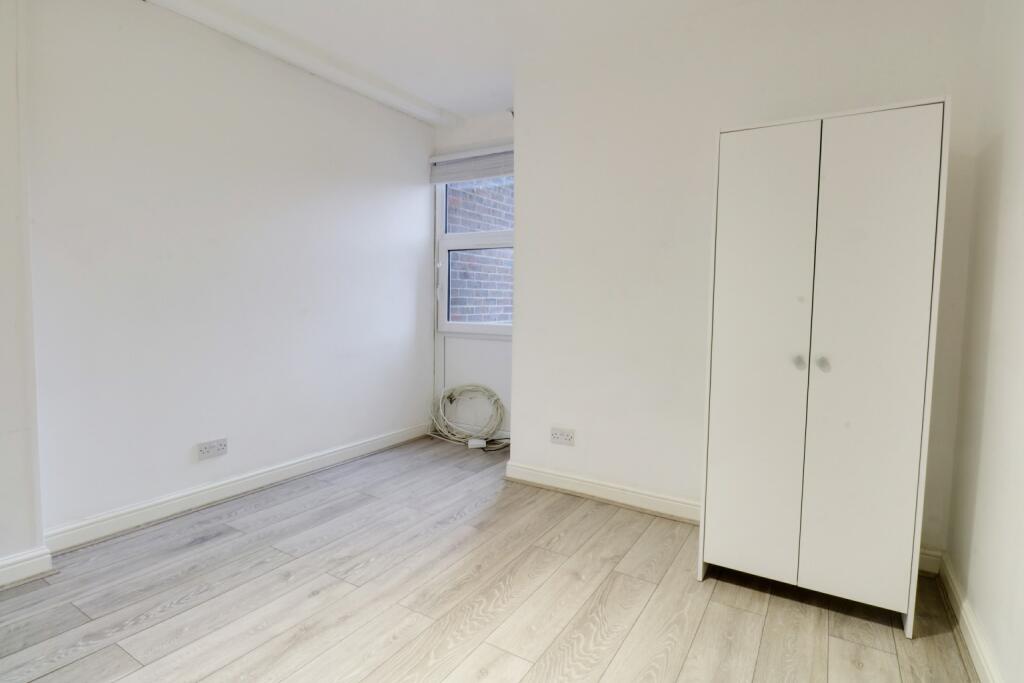 Additional image 8 of Elgar Lodge, Fair Acres, Bromley, Kent, BR2