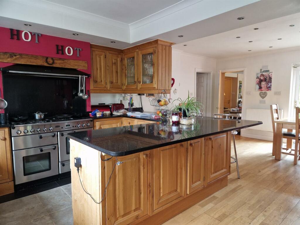 Additional image 33 of Hewish, Weston-Super-Mare