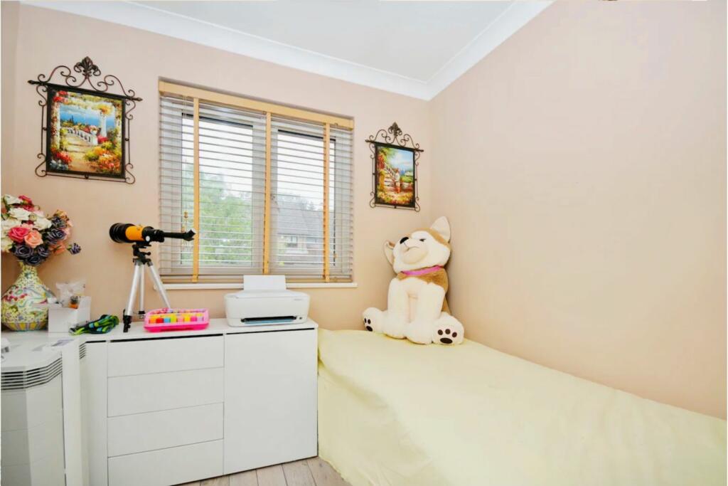 Additional image 9 of Oakham Drive, Bromley, BR2