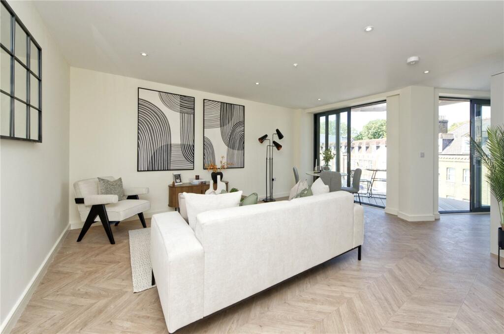 Additional image 4 of High Street, Beckenham, BR3