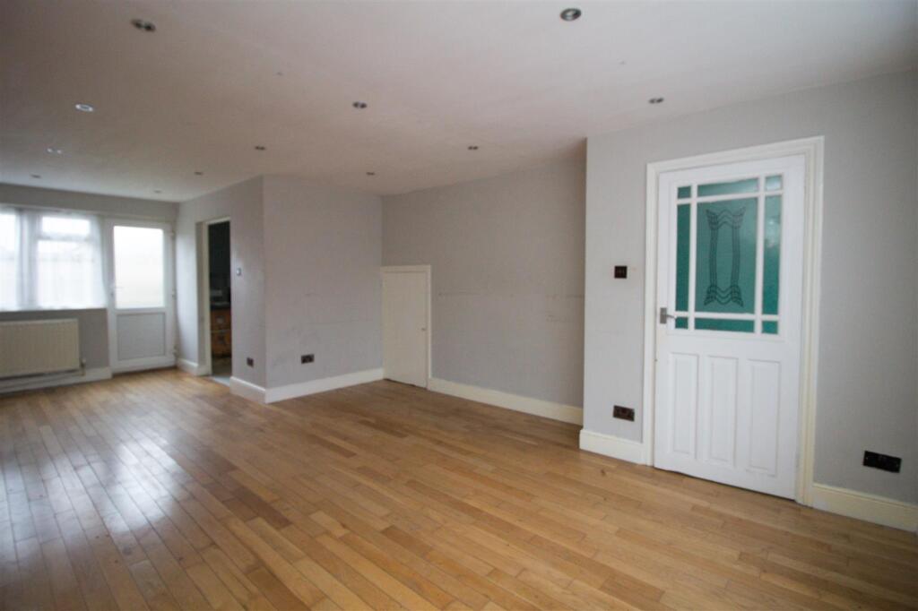 Additional image 5 of Walnut Walk, Keynsham, Bristol