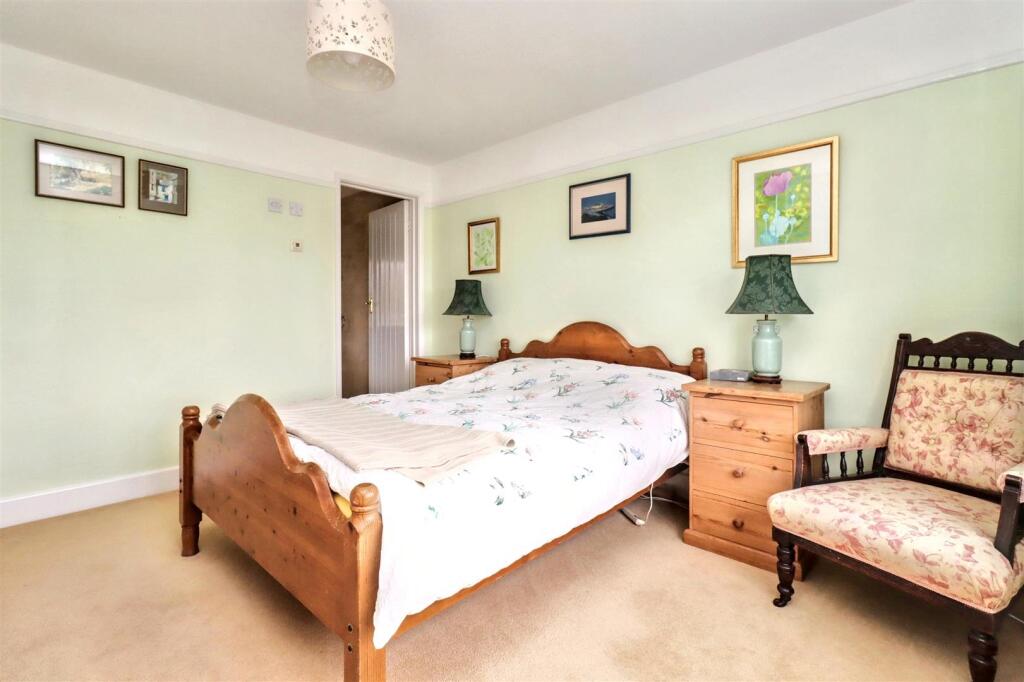 Additional image 8 of Secluded Upper Clevedon position