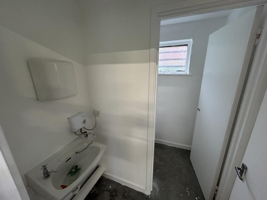 Additional image 4 of Unit 11, 306 Industrial Estate, 242-244 Broomhill Road, Bristol, City of Bristol, BS4