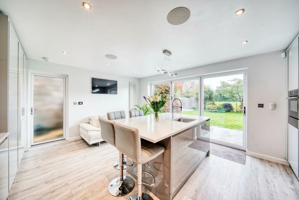 Additional image 4 of Wonderful family home boasting an Idyllic village position in Kingston Seymour