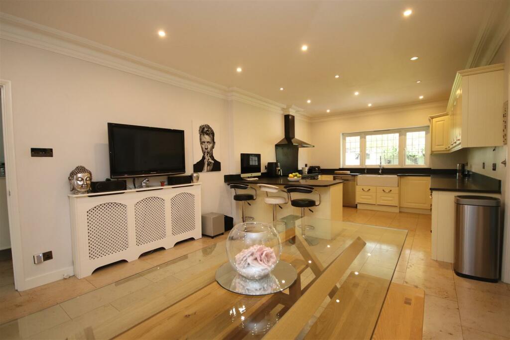 Additional image 7 of Main Road, Hextable, Swanley