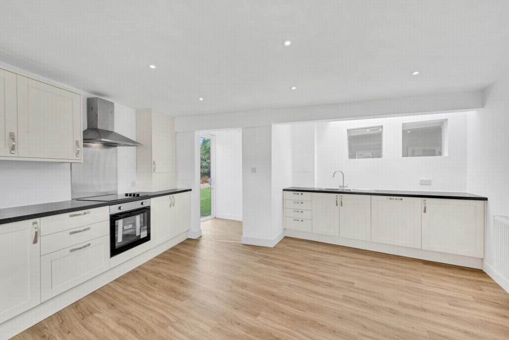 Additional image 12 of Quernmore Close, Bromley, BR1