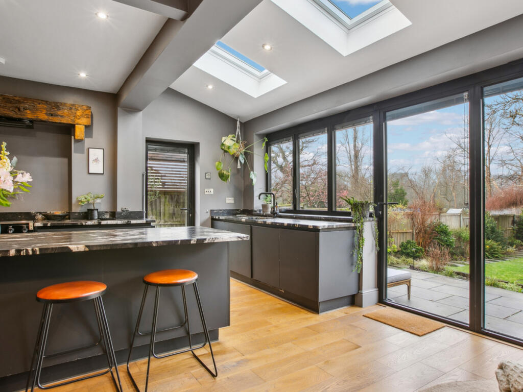 Additional image 2 of Warren Avenue, Bromley, BR1