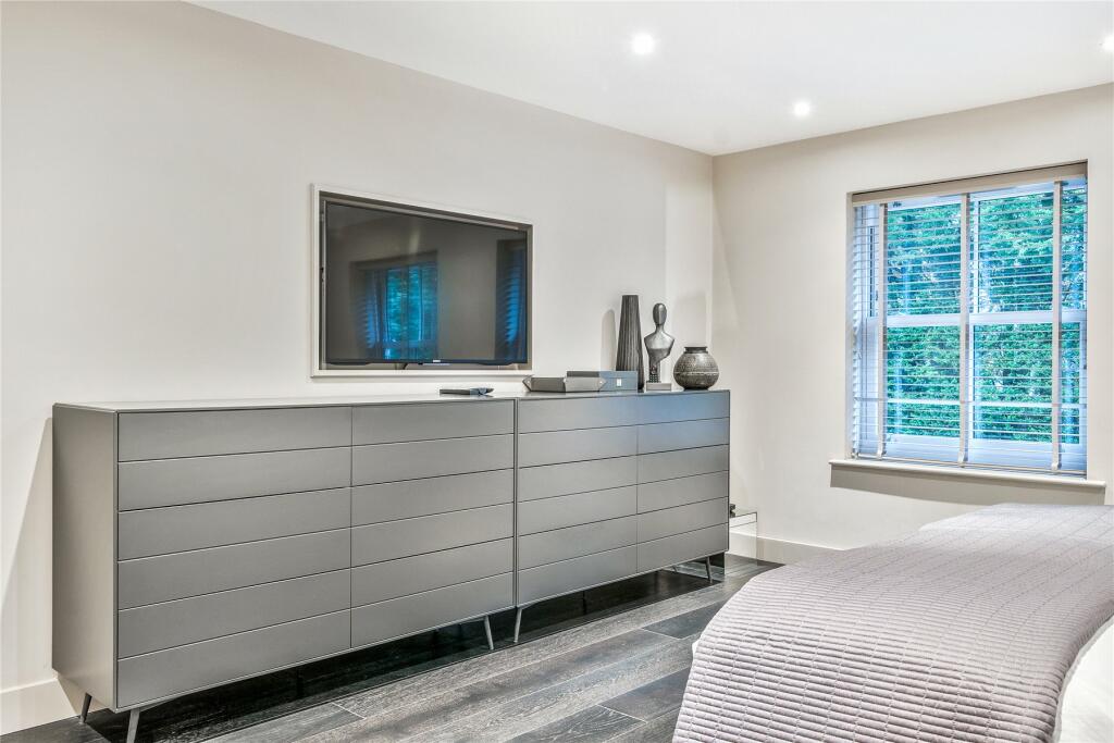 Additional image 20 of Wood Way, Farnborough Park