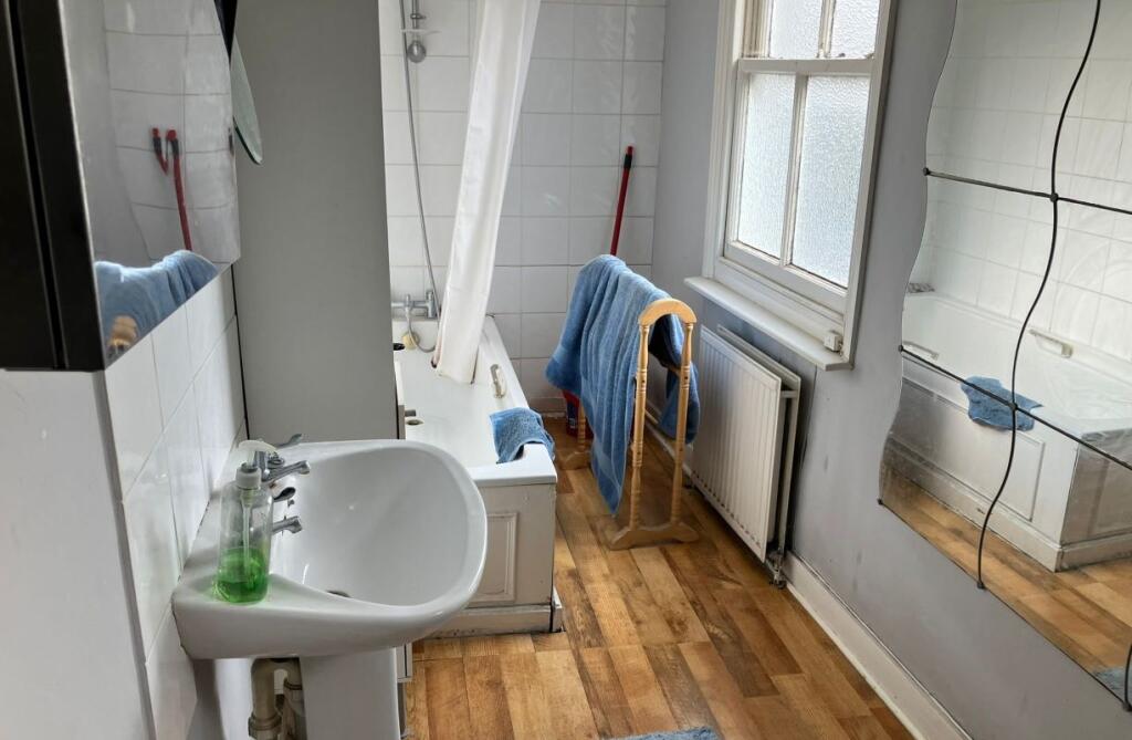 Additional image 4 of 6 Station Approach, Hassocks, West Sussex, BN6 8HN