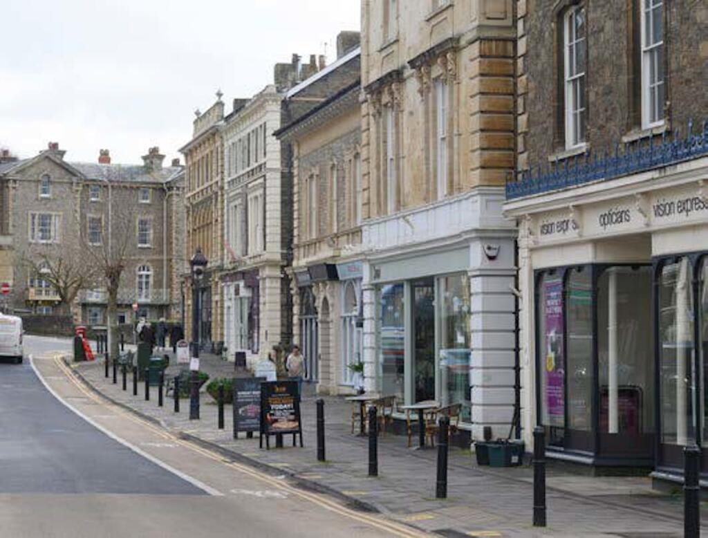Additional image 2 of Channel Court, 8 Hill Road, Clevedon, BS21 7NE