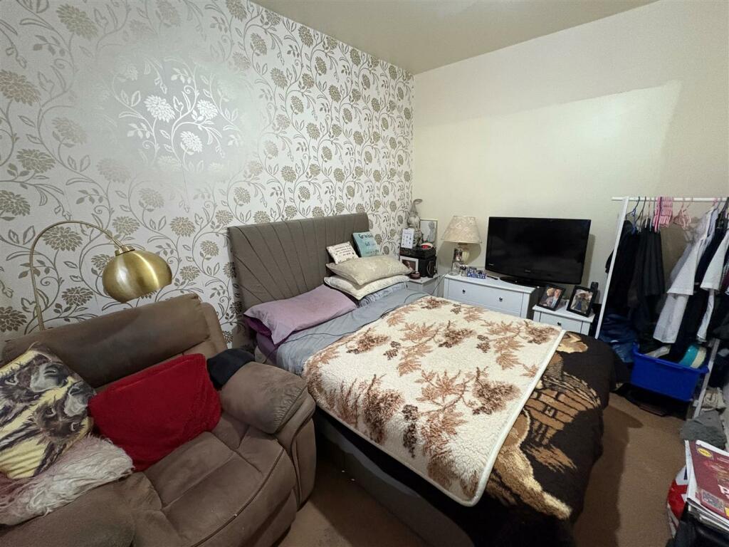 Additional image 13 of Cleckheaton Road, Low Moor, Bradford
