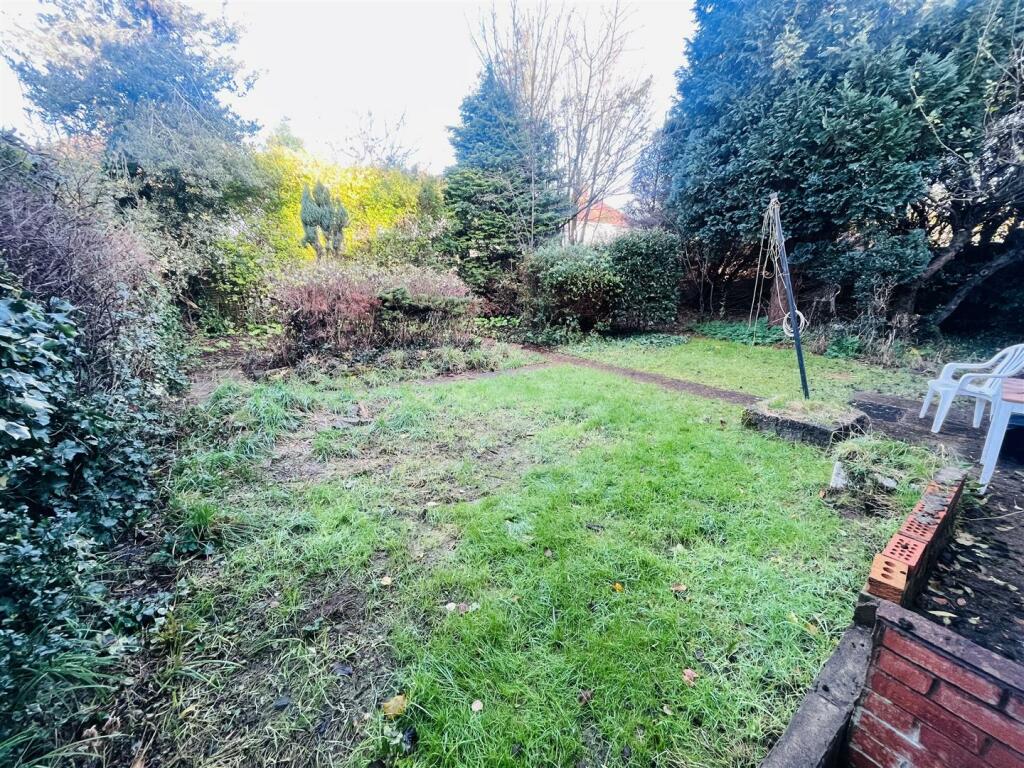 Additional image 11 of BPC02399, Brockworth Crescent