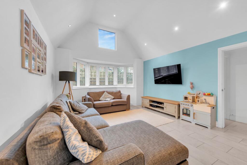 Additional image 13 of Oakwood Close, Chislehurst, BR7
