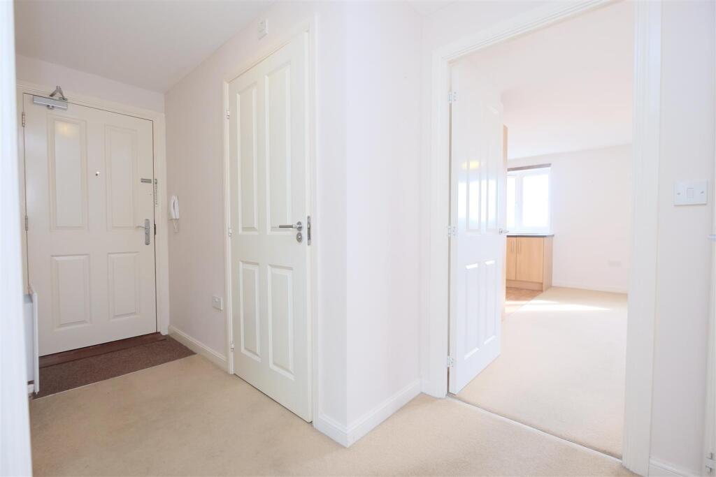 Additional image 15 of 2 BED | 2 BATH | SHIREHAMPTON