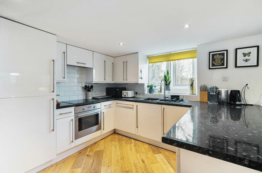 Additional image 3 of Starts Hill Road, Farnborough, Orpington, Kent, BR6