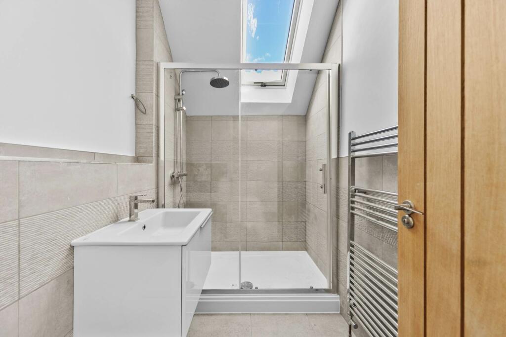 Additional image 4 of THE WHITEHALL - Old Lane, Drighlington