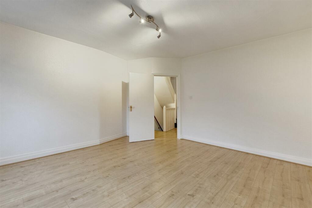 Additional image 6 of High Street, Farnborough, Orpington