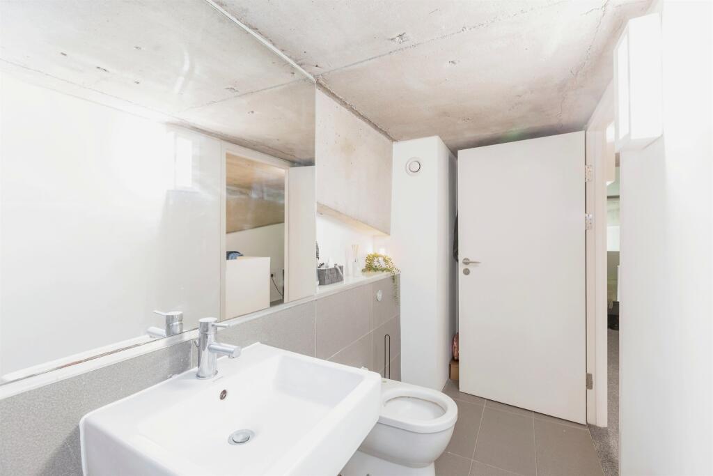 Additional image 13 of Lake Shore Drive, Bristol