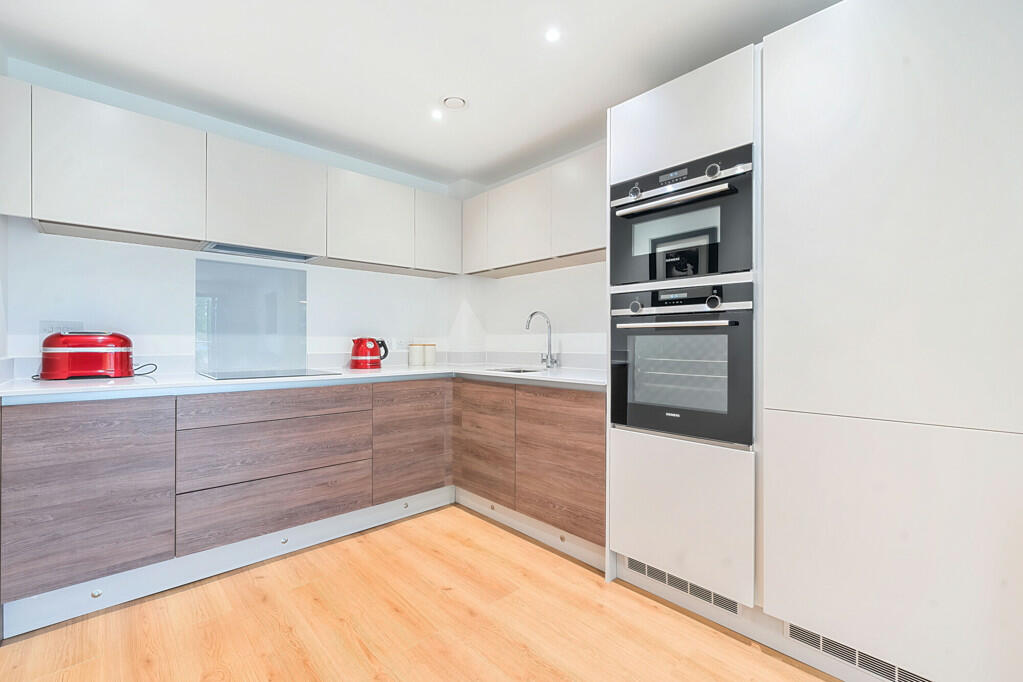 Additional image 4 of Knoll Rise, Orpington