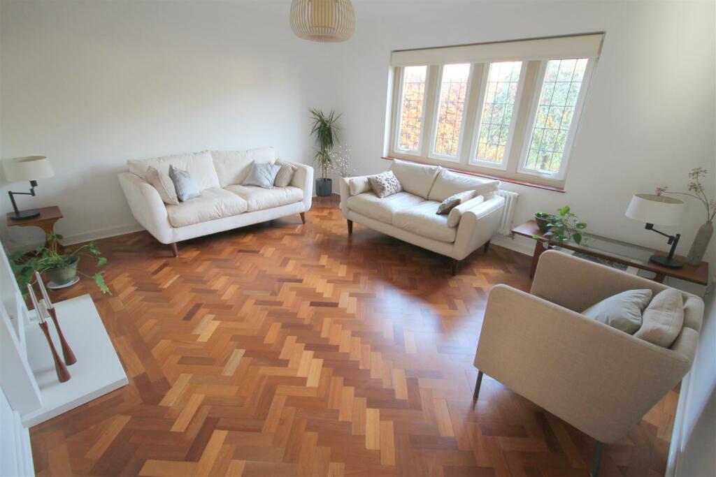 Additional image 15 of Park Crescent, Frenchay, Bristol