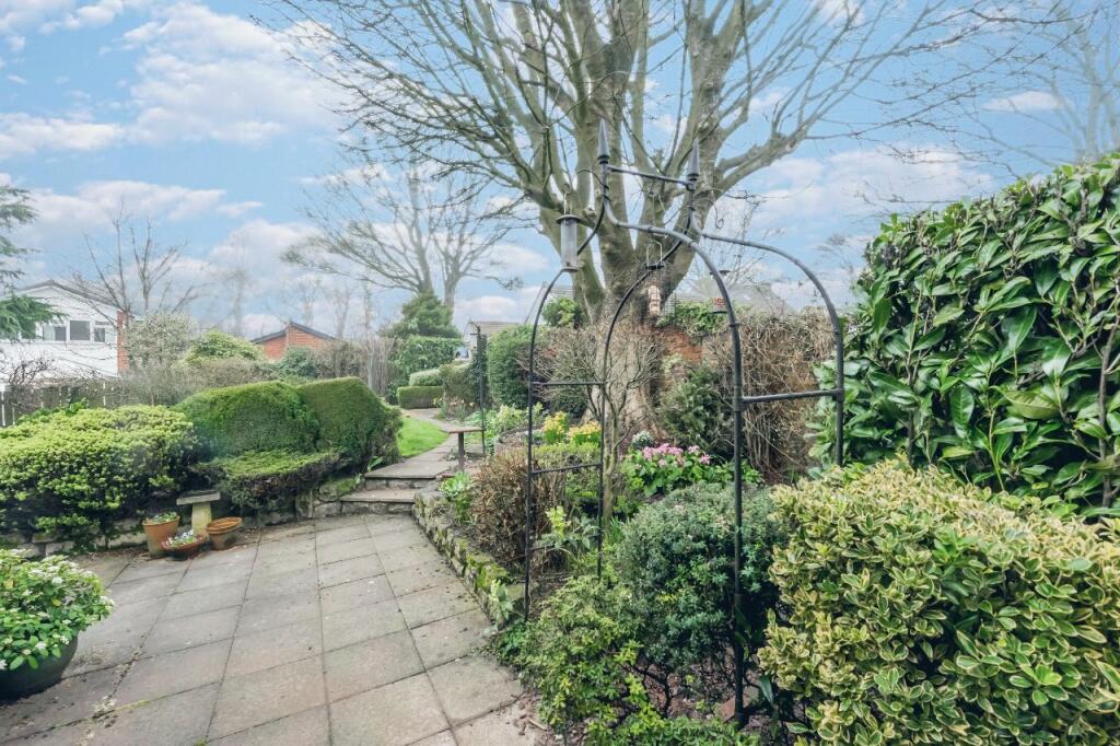 Additional image 17 of Southcroft Avenue, Birkenshaw, Bradford, BD11