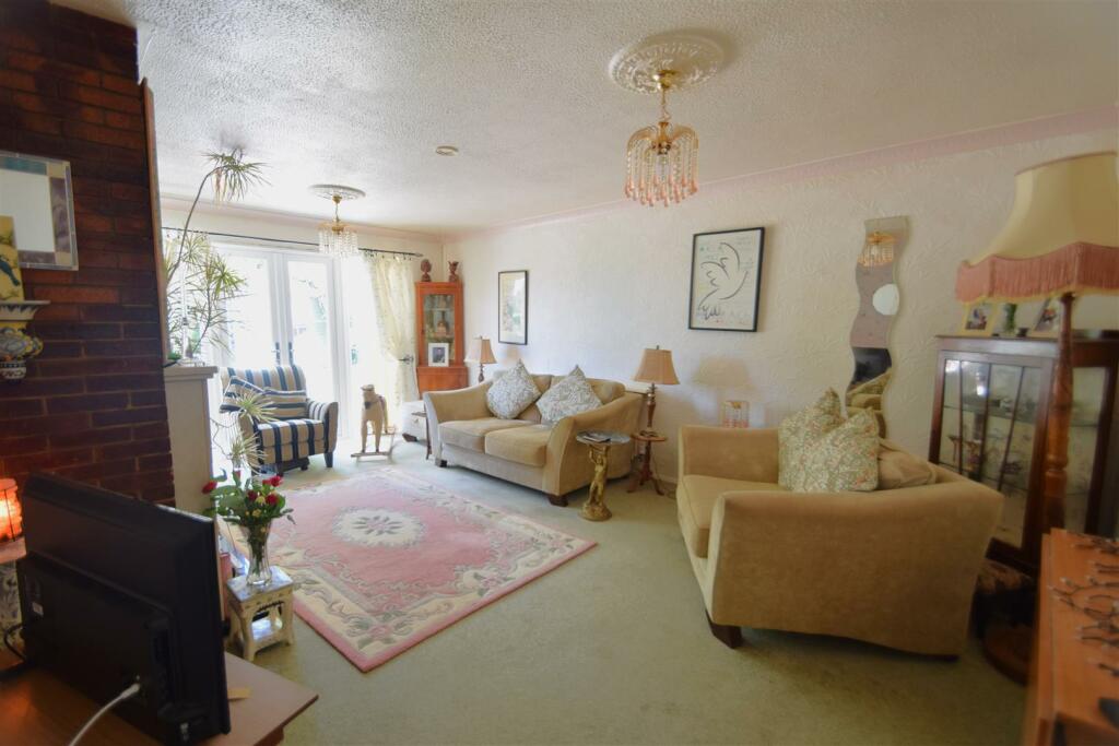 Additional image 6 of Bungalow In Quiet Cul De Sac With Great Views & No Chain