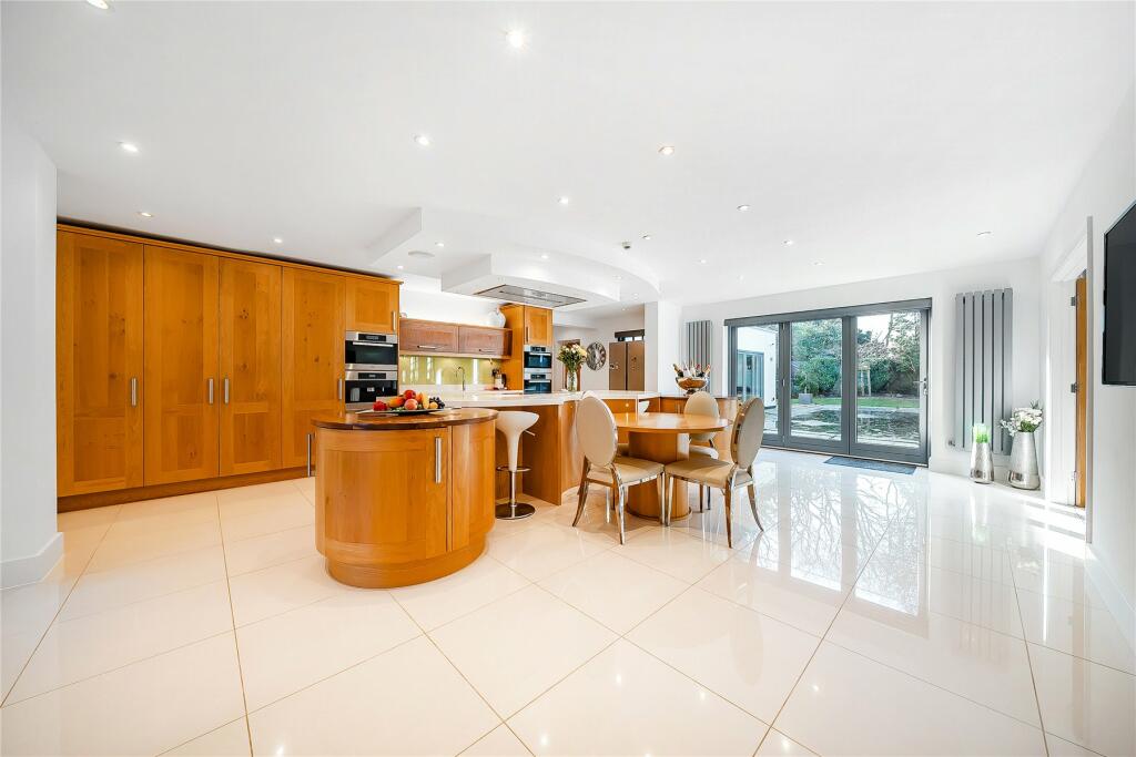 Additional image 11 of Birch Mead, Farnborough Park