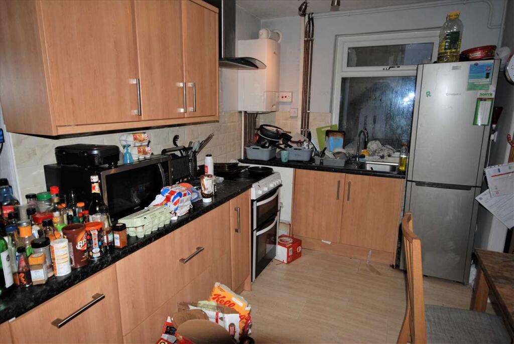 Additional image 3 of Warren Road