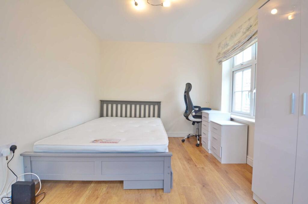 Additional image 10 of East Fields Road, Cheswick Village