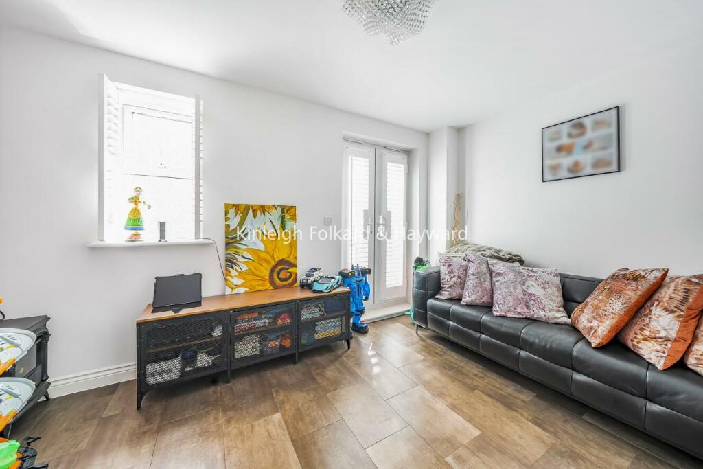 Additional image 15 of Renwick Drive, Bromley