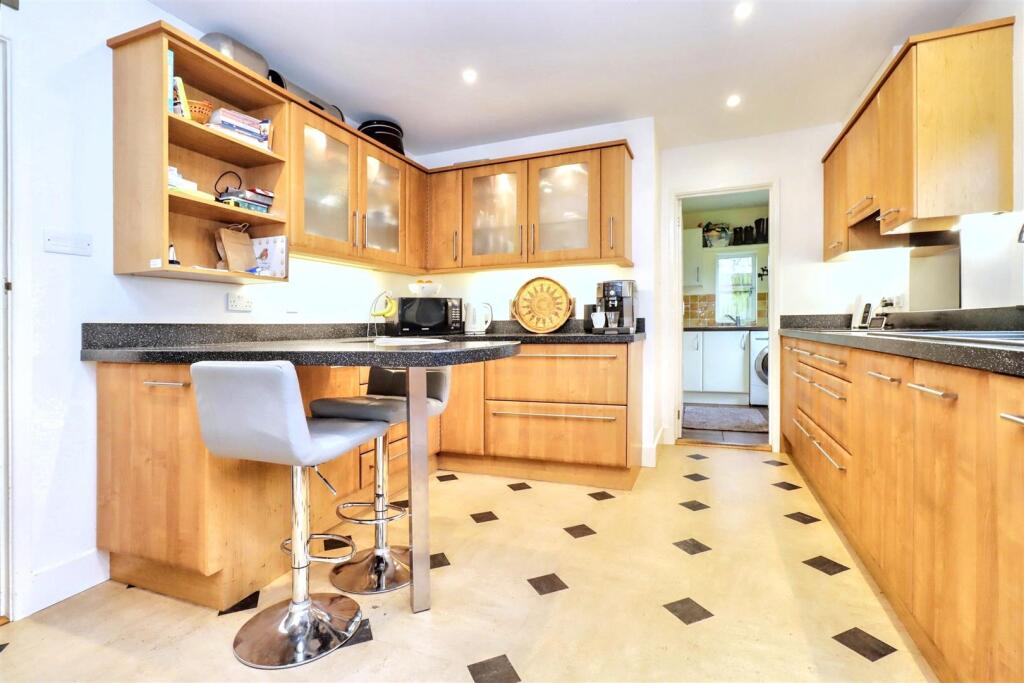 Additional image 5 of Secluded Upper Clevedon position