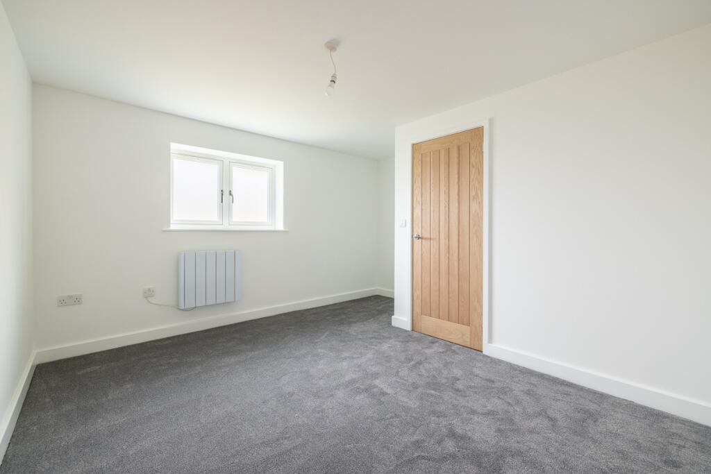 Additional image 19 of Shipham