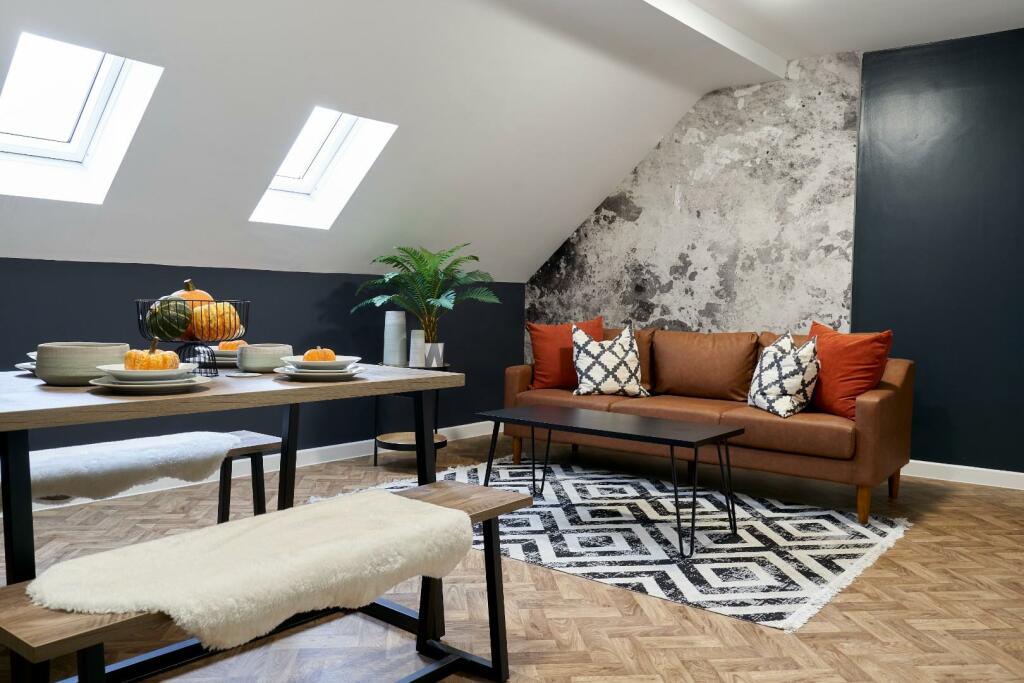 Additional image 23 of 98 Blackswarth Road, Three Crowns, Kings Court, Bristol