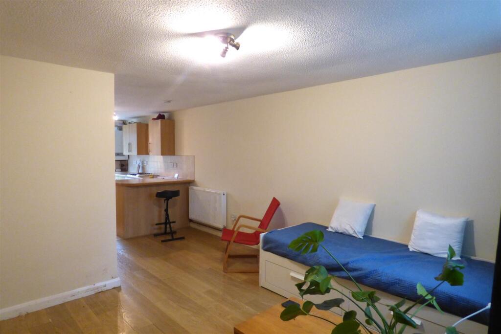 Additional image 13 of Oaktree Crescent, Bradley Stoke, Bristol