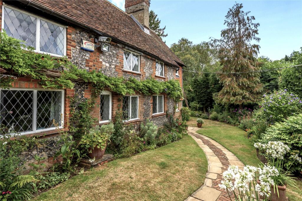 Additional image 22 of Leaves Green, Keston