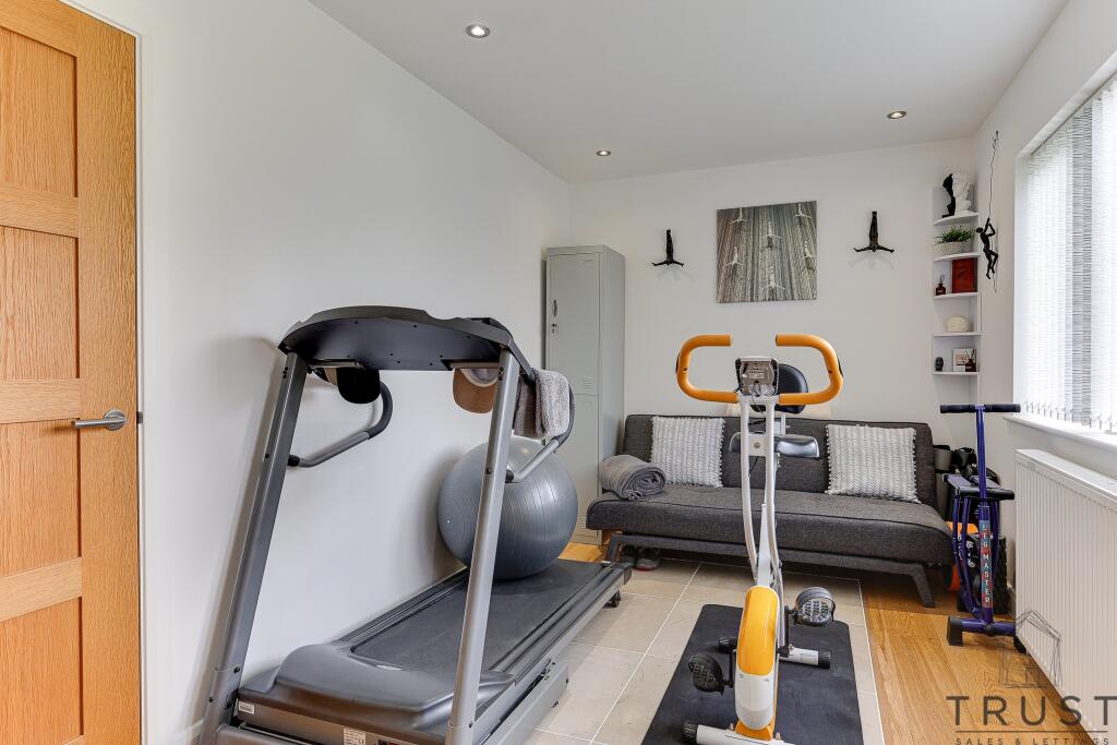 Additional image 45 of Bradford Road, Birkenshaw