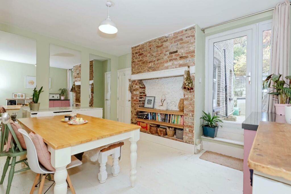 Additional image 3 of Dacre Gardens, Upper Beeding, Steyning