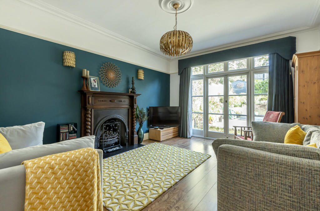 Additional image 3 of Cromwell Avenue, Bromley, BR2