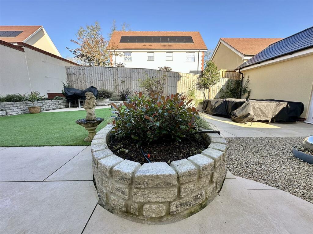 Additional image 37 of Longfield Drive, Wedmore