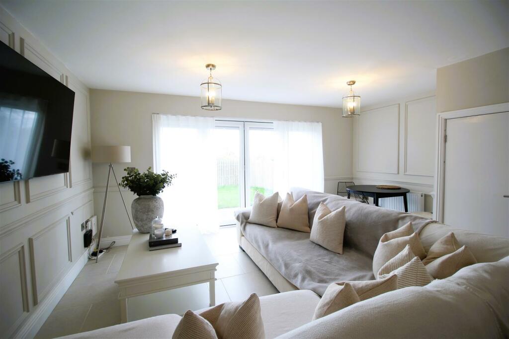 Additional image 3 of Delph Hill Close, Low Moor, Bradford