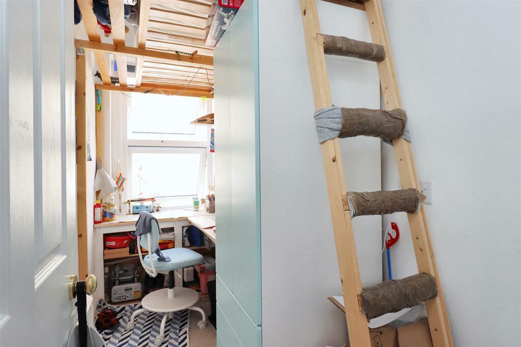 Additional image 8 of Victorian apartment in central Clevedon location