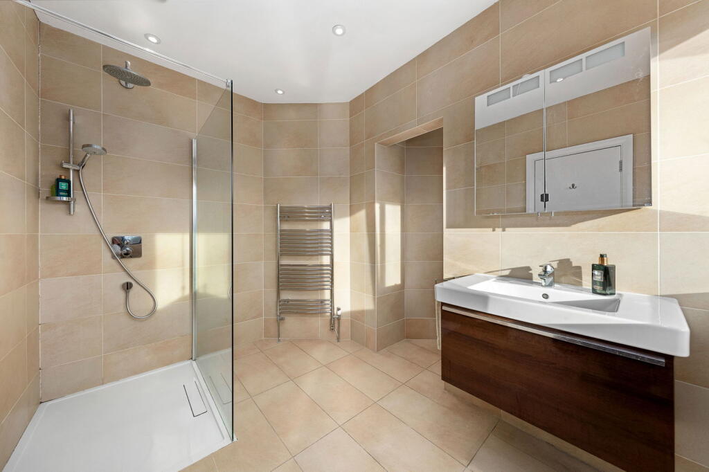 Additional image 24 of Barnfield Wood Close, Beckenham, BR3