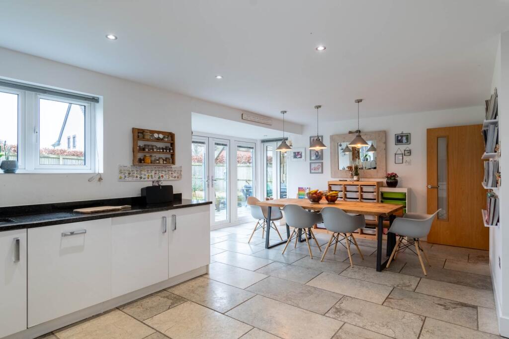 Additional image 8 of 32 Winstones Road