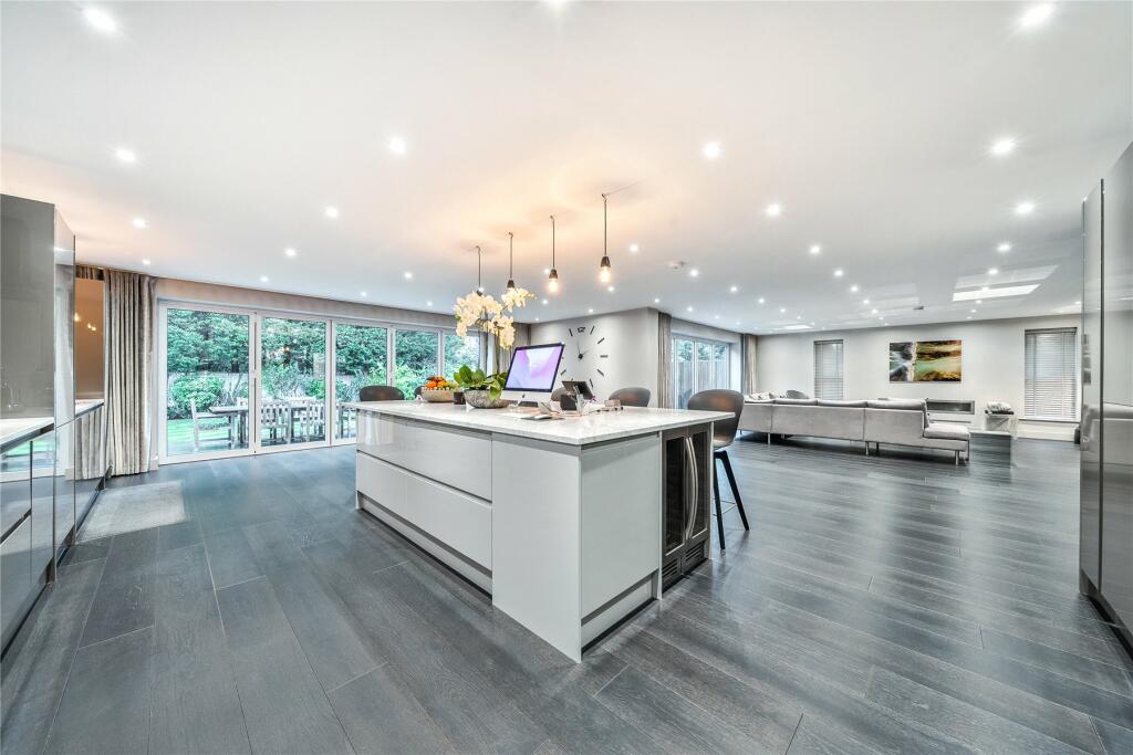 Additional image 15 of Wood Way, Farnborough Park