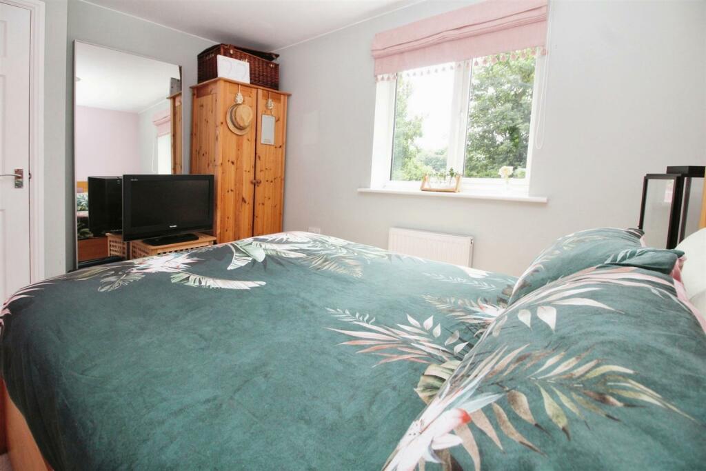 Additional image 21 of Oswin Gardens, Bradford, BD2 1DN