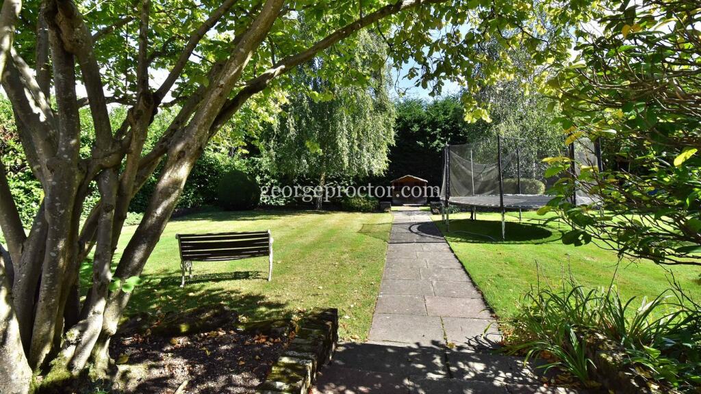 Additional image 31 of Oakwood Close, Chislehurst, BR7