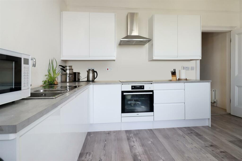 Additional image 9 of Victorian apartment in central Clevedon location