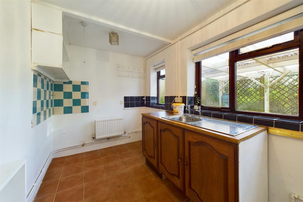 Additional image 15 of DETACHED | BASIC UPDATING | STOKE LODGE