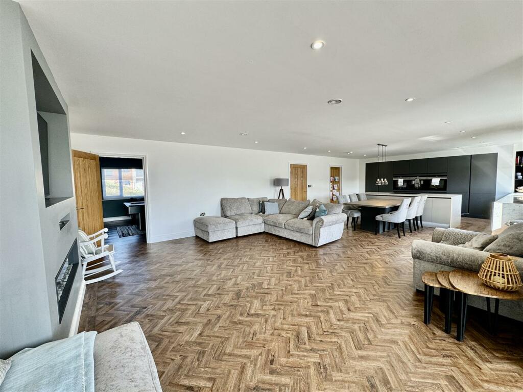 Additional image 9 of The Woodlands, Seaton