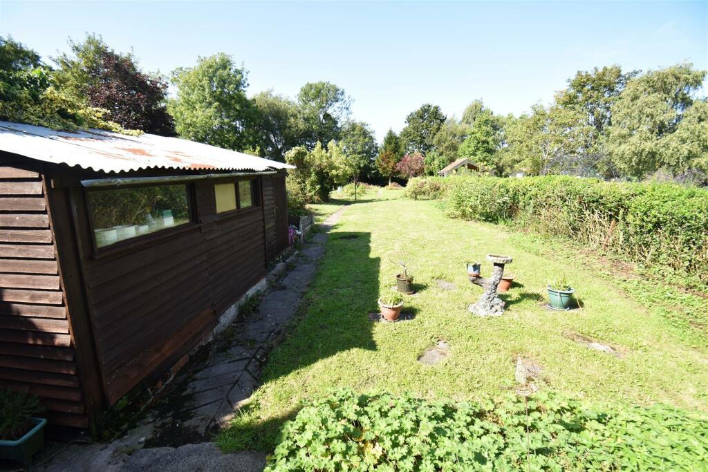 Additional image 20 of Surrounded By Farmland In Popular Village Of Olveston